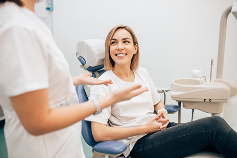 patient asking about emergency dentistry in Sterling Heights