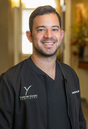 Sterling Heights Michigan dentist Doctor Joseph Samona