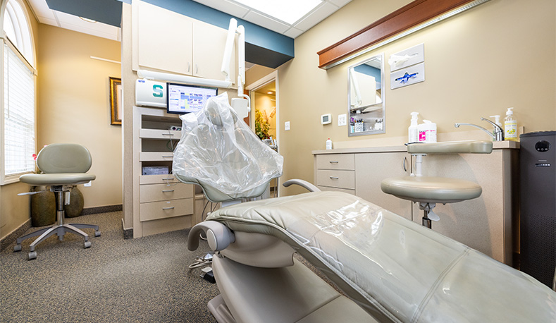 Dental treatment room